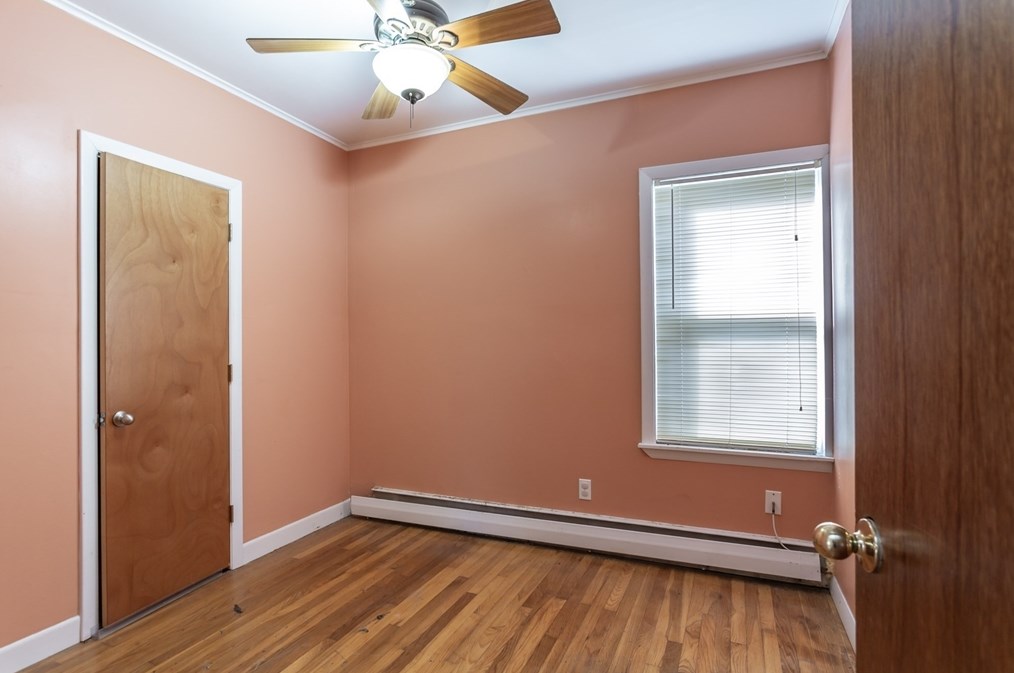 88 Howe St, Fall River MA 02724-2306 exterior