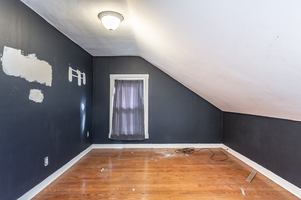 88 Howe St, Fall River MA 02724-2306 exterior