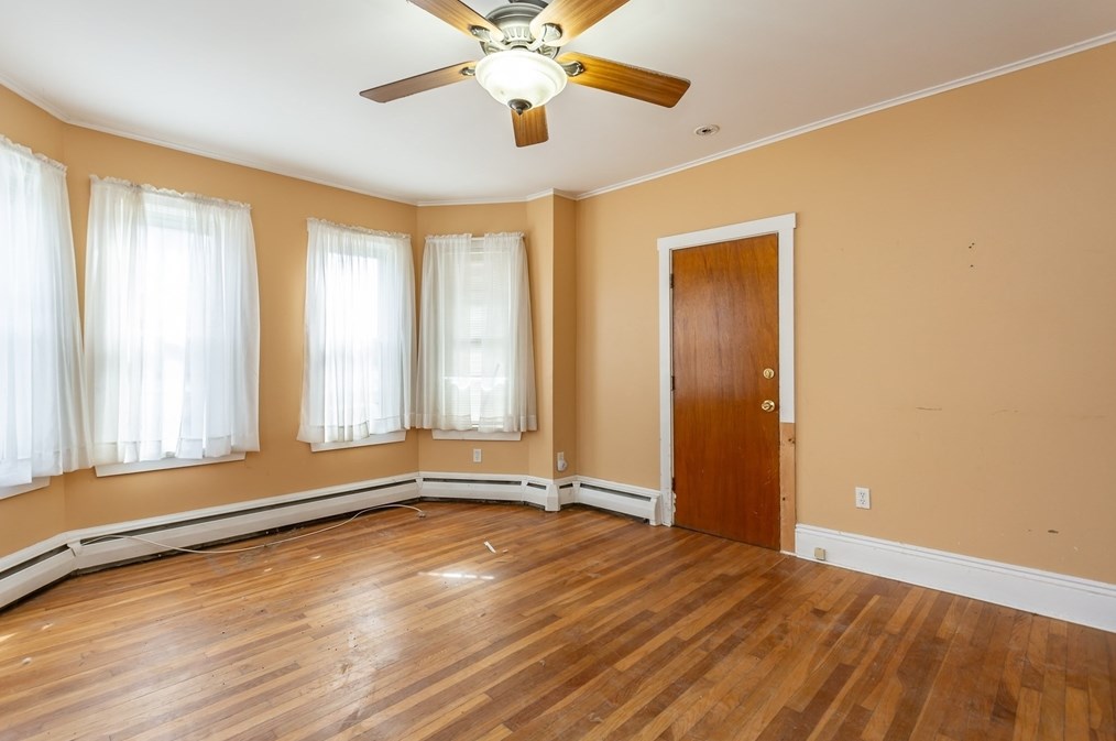 88 Howe St, Fall River MA 02724-2306 exterior