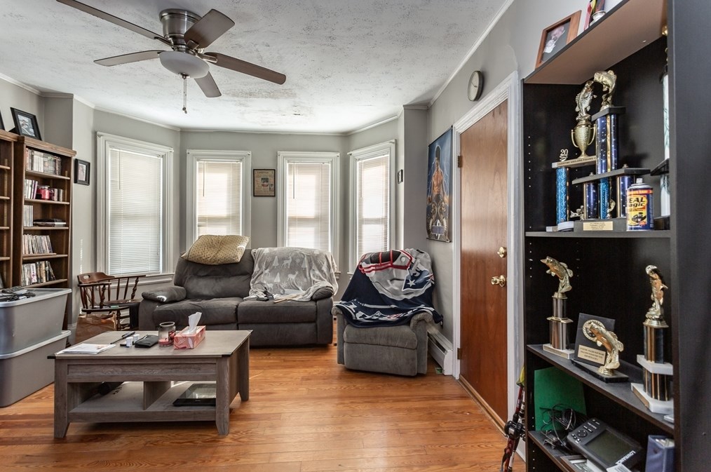 88 Howe St, Fall River MA 02724-2306 exterior