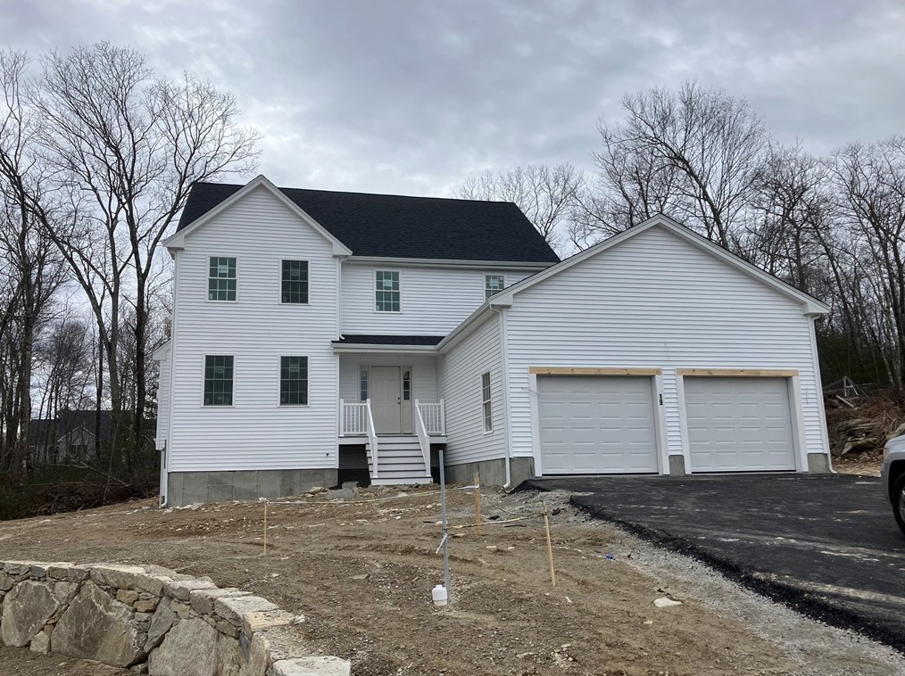 19 Noble St, Dudley, MA 01571 exterior