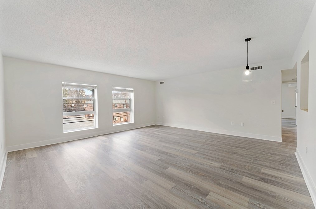 31 Spring St Apt 302, Watertown, MA 02472