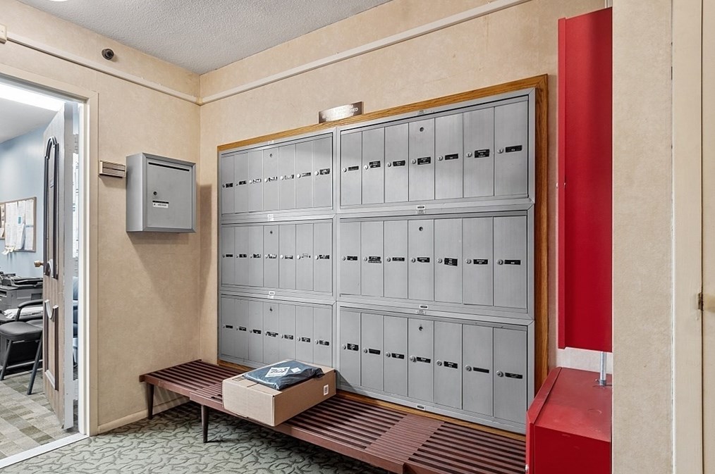 80 Salisbury St, Worcester MA  01609-3135 exterior