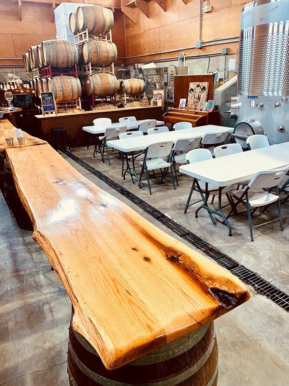 337 Old Fall Riv Rd, Dartmouth MA 02747-1248 exterior