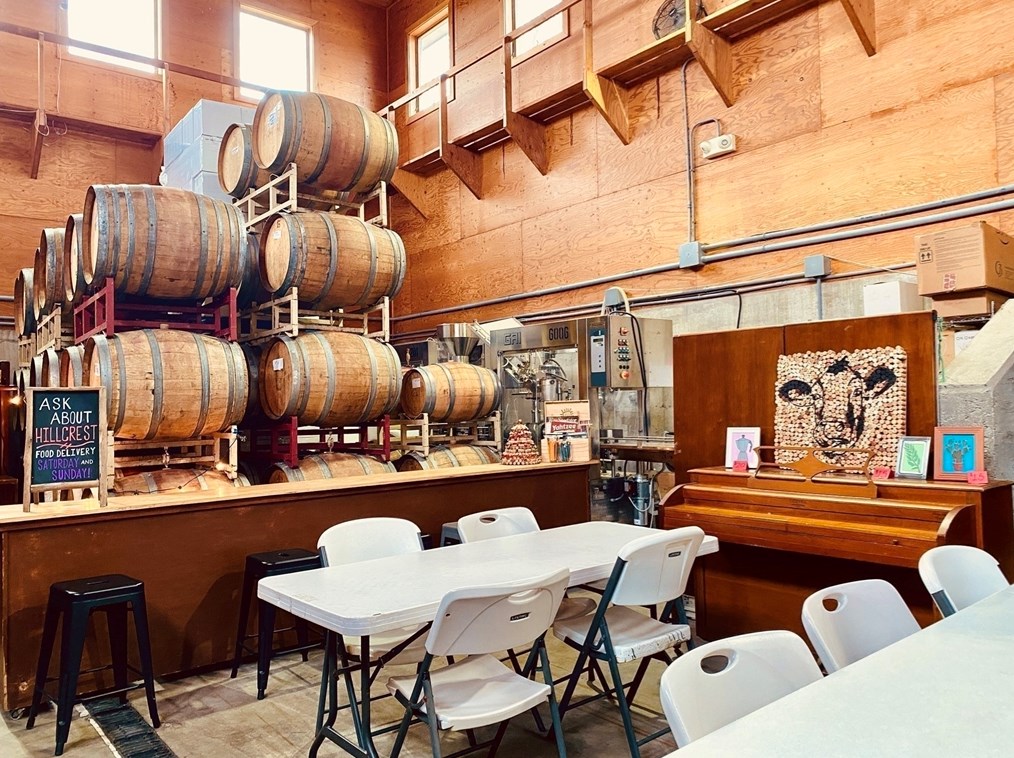 337 Old Fall Riv Rd, Dartmouth MA 02747-1248 exterior