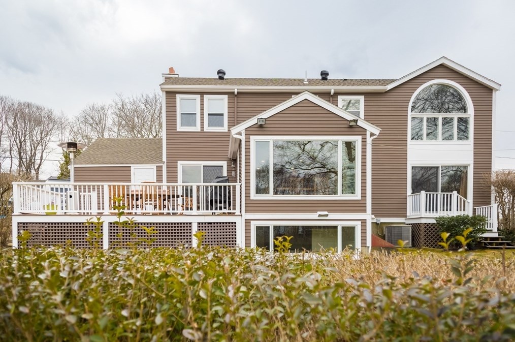 16 May St, Marblehead, MA 01945 exterior