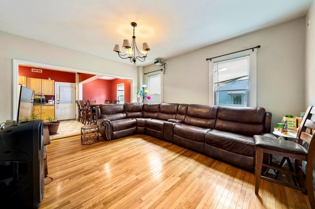 43 Jenness St #1, Lowell, MA 01851