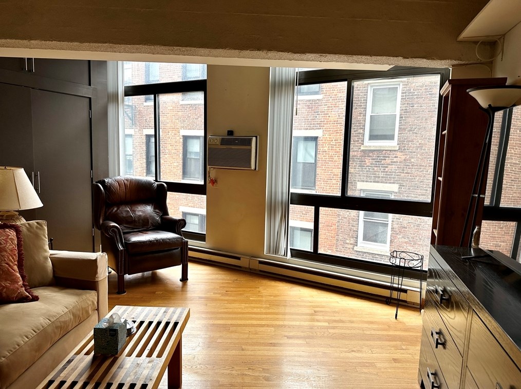 12 Stoneholm St Apt 425, Boston, MA