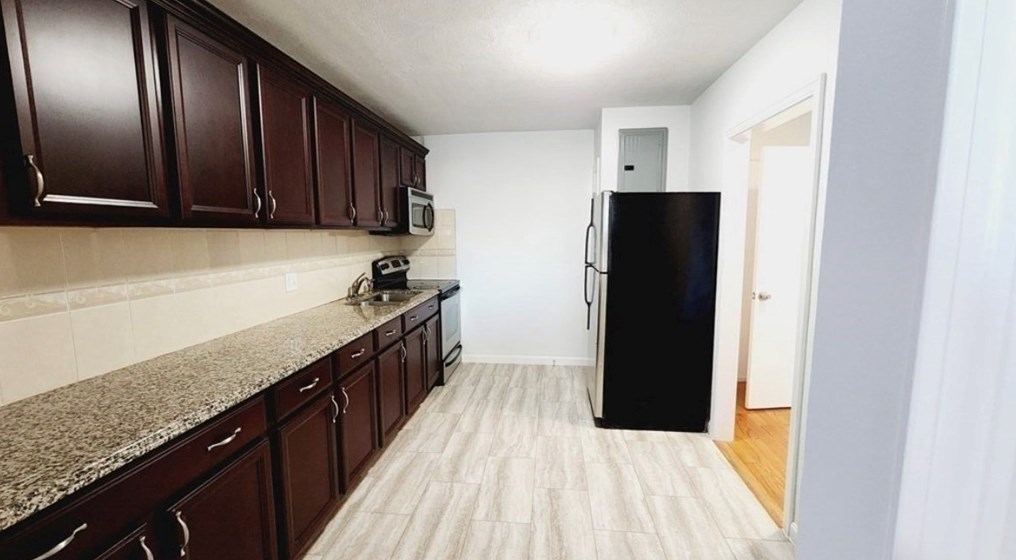 116 Spring St Apt D2, Boston, MA