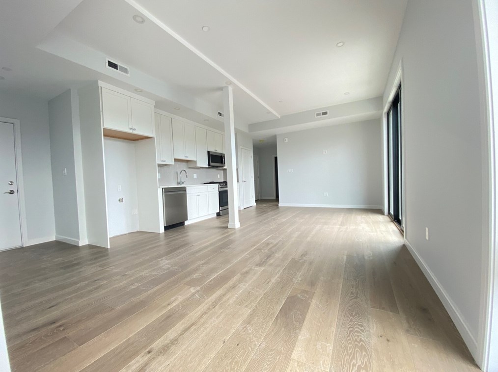 405 Pleasant St #4, Watertown, MA 02472