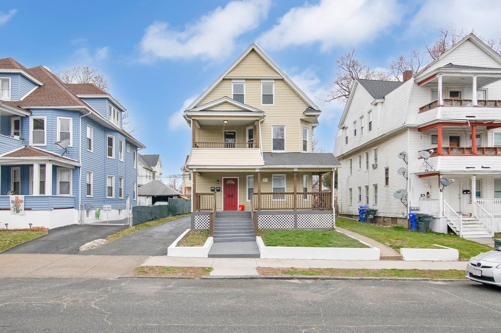 31 Ledyard St, Springfield MA  01104-2432 exterior