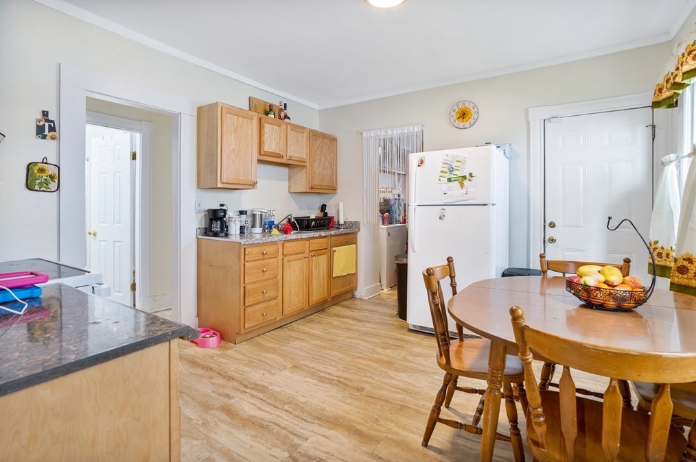 31 Ledyard St, Springfield MA  01104-2432 exterior