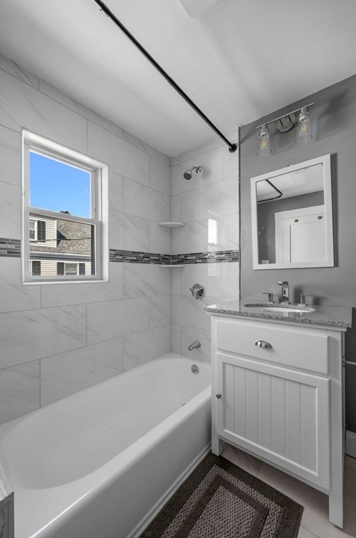 14 Quirk Ct, Newton MA 02458 exterior