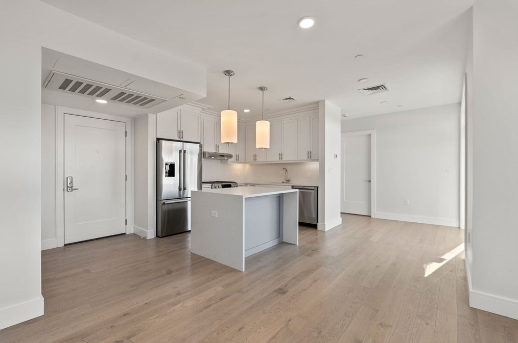 301 Border St #610, Boston, MA 02128