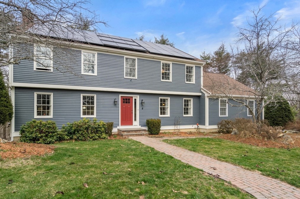 3 Wilson Cir, Maynard, MA 01754