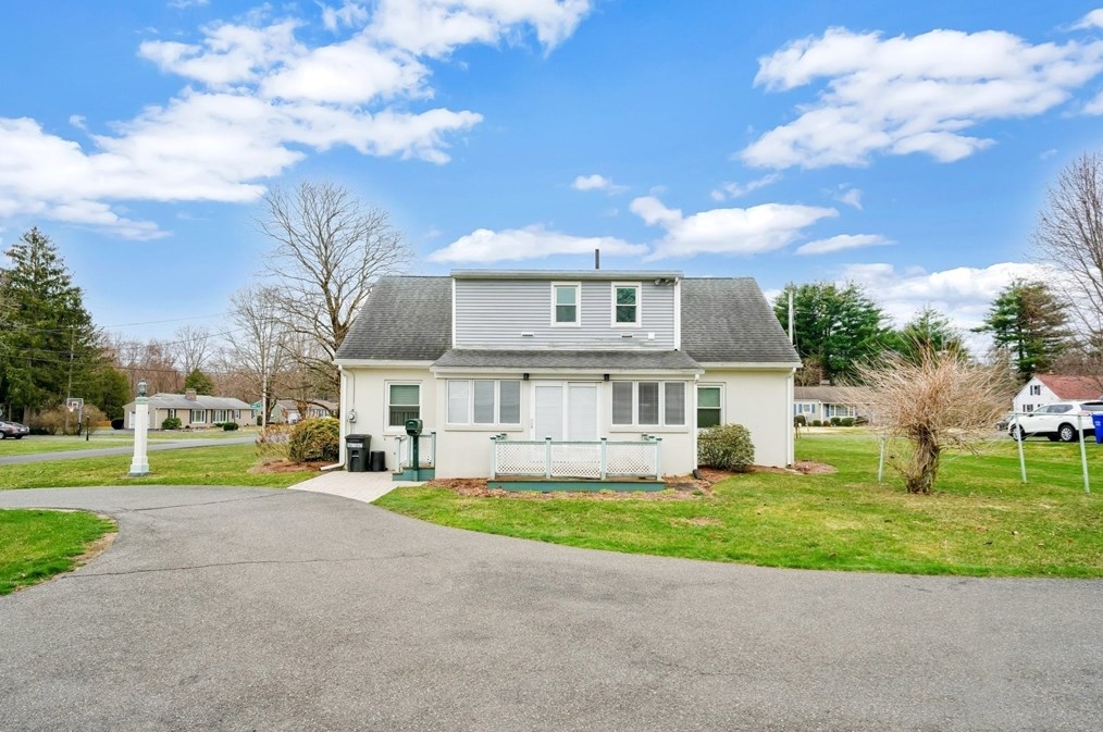 3 Jewell Ln, Wilbraham, MA 01095 exterior