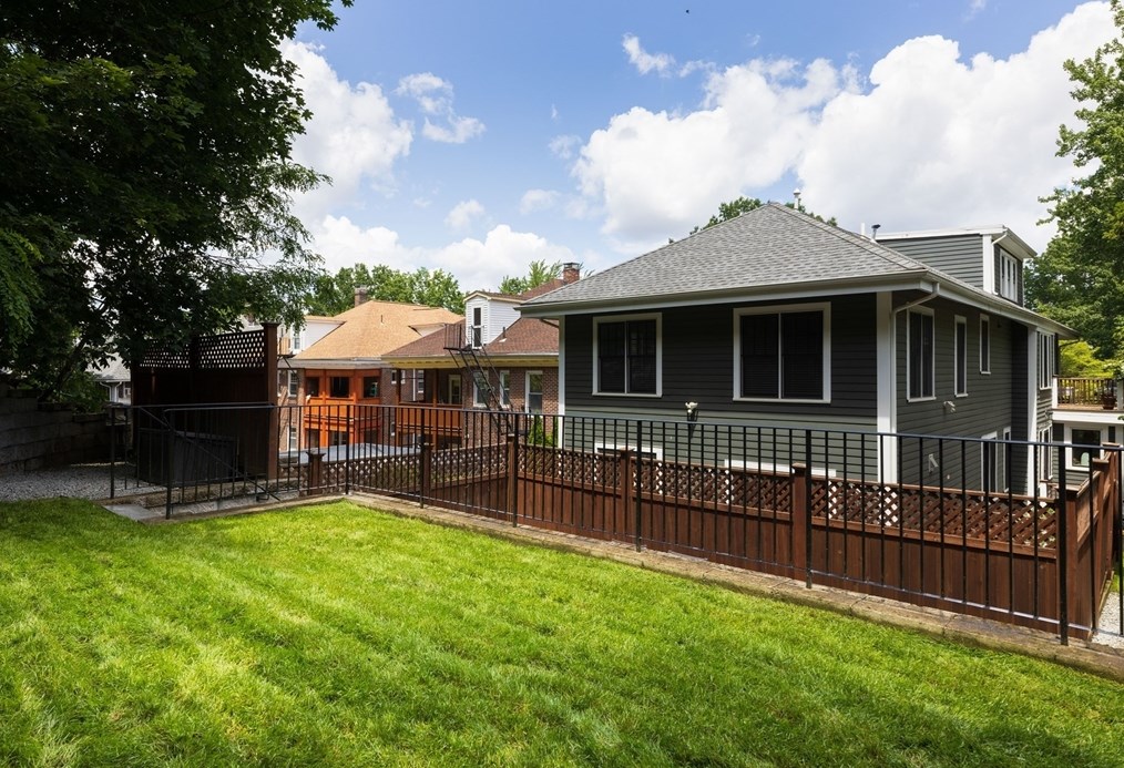 138 Winchester St, Brookline MA  02446-2763 exterior