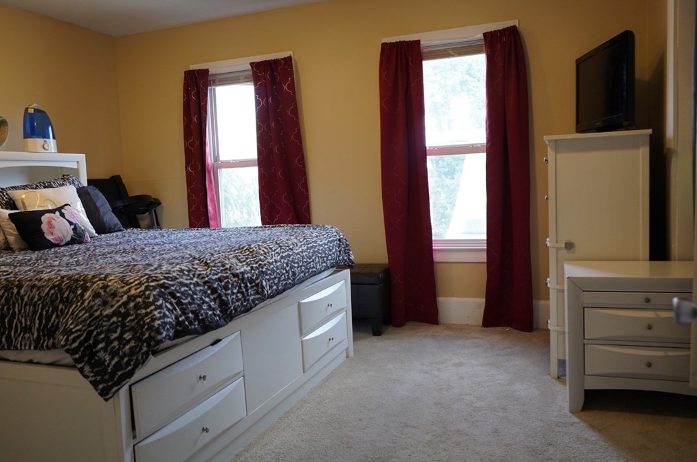 59 Whitney Ave, Lowell MA 01850-1322 exterior