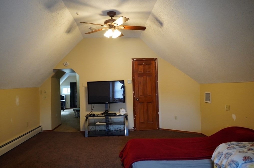 59 Whitney Ave, Lowell MA 01850-1322 exterior