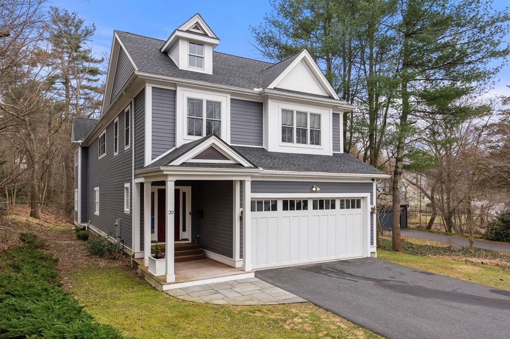 20 Mnr Ave, Wellesley MA 02482-1024 exterior