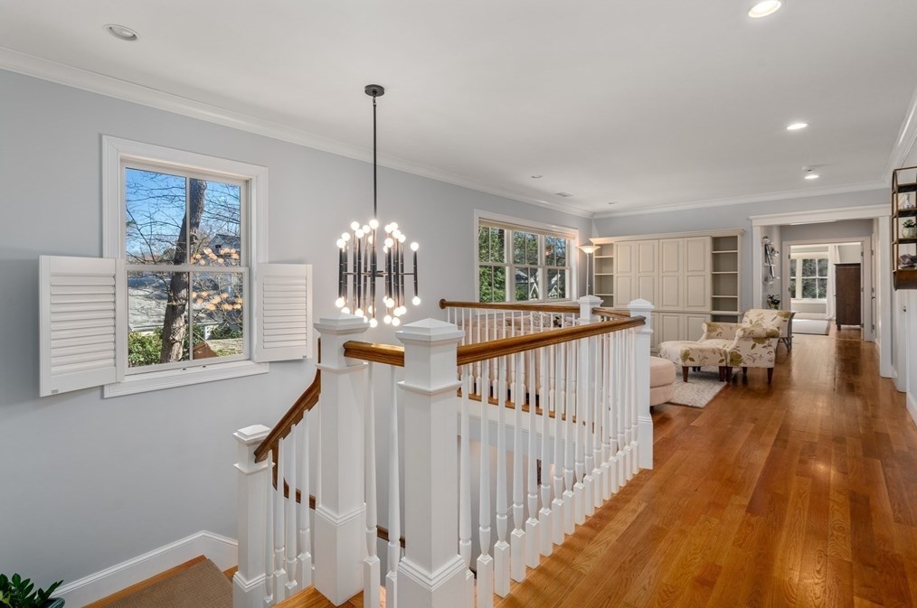 20 Mnr Ave, Wellesley MA 02482-1024 exterior