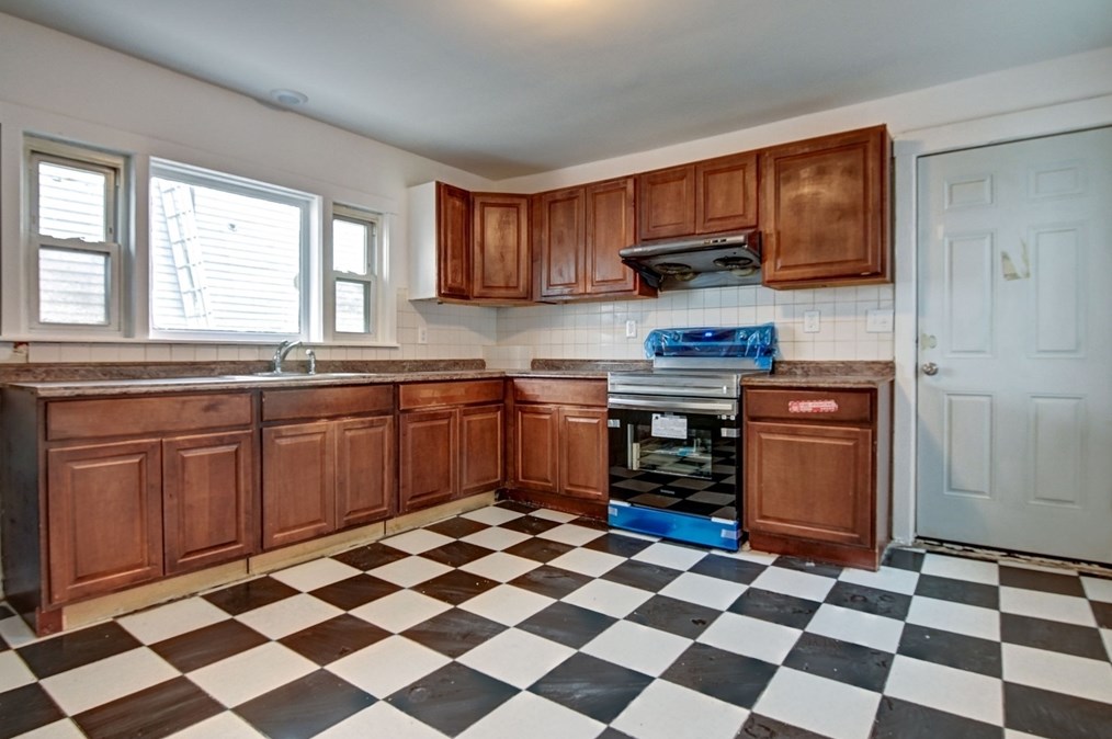 49 Bartlett St #49, Malden, MA 02148