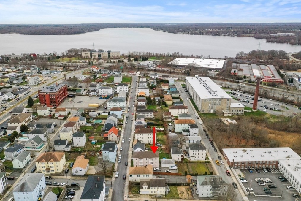 139 Pitman, Fall River MA 02723-2841 exterior