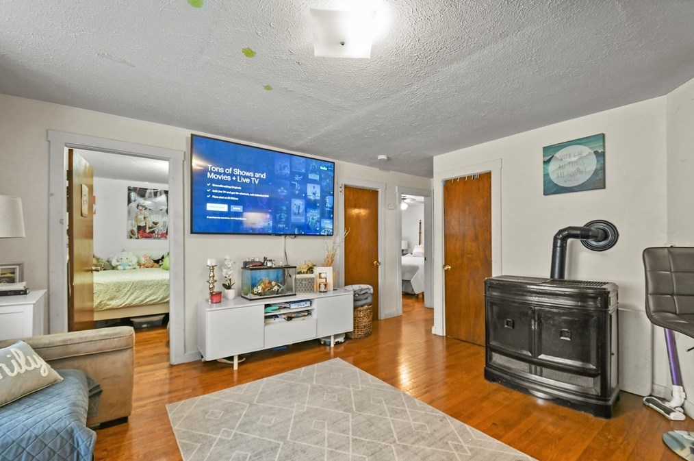 139 Pitman, Fall River MA 02723-2841 exterior