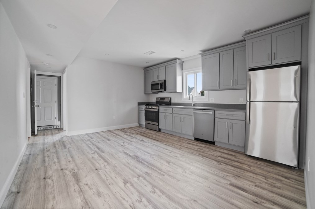 29 Eustis St #2, Quincy, MA 02170