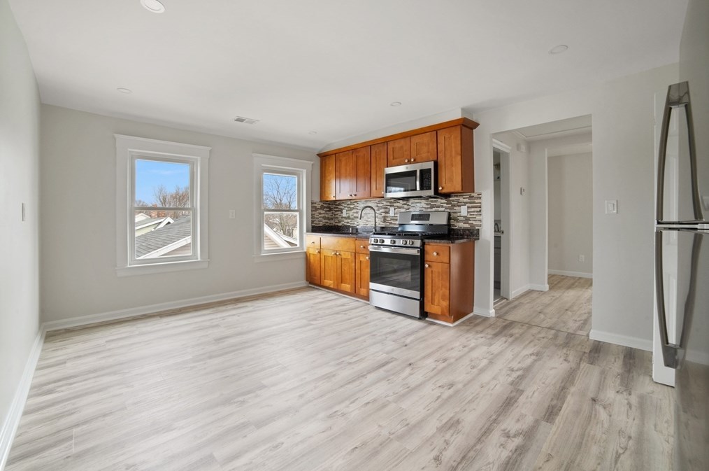 29 Eustis St #3, Quincy, MA 02170