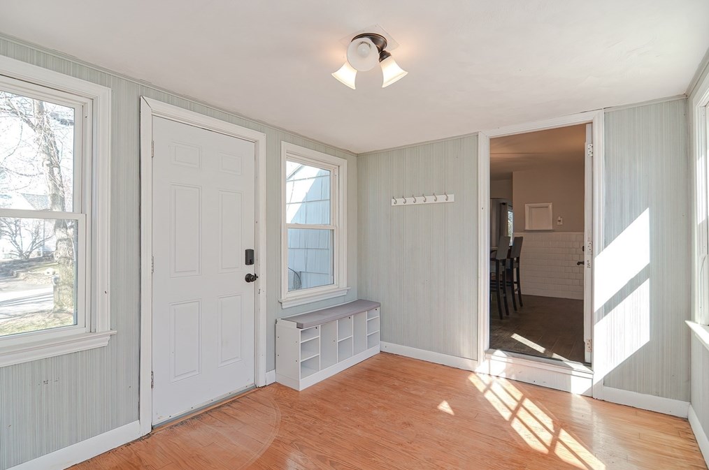 11 Caswell Ct, Douglas MA  01516-2049 exterior