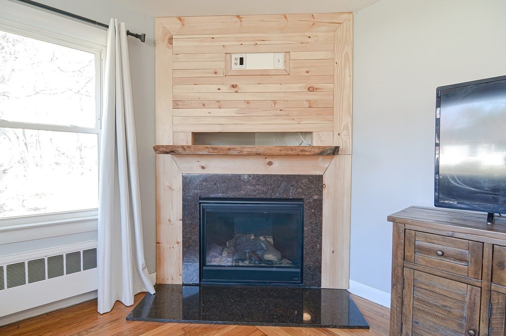 11 Caswell Ct, Douglas MA  01516-2049 exterior