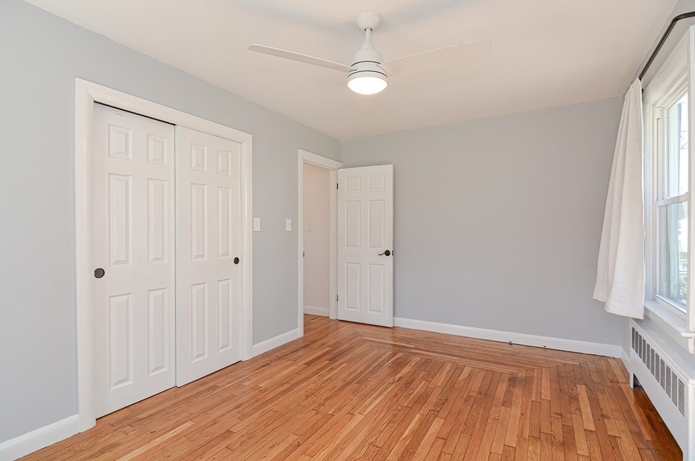 11 Caswell Ct, Douglas MA  01516-2049 exterior