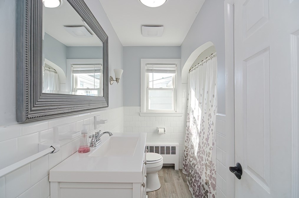 11 Caswell Ct, Douglas MA  01516-2049 exterior