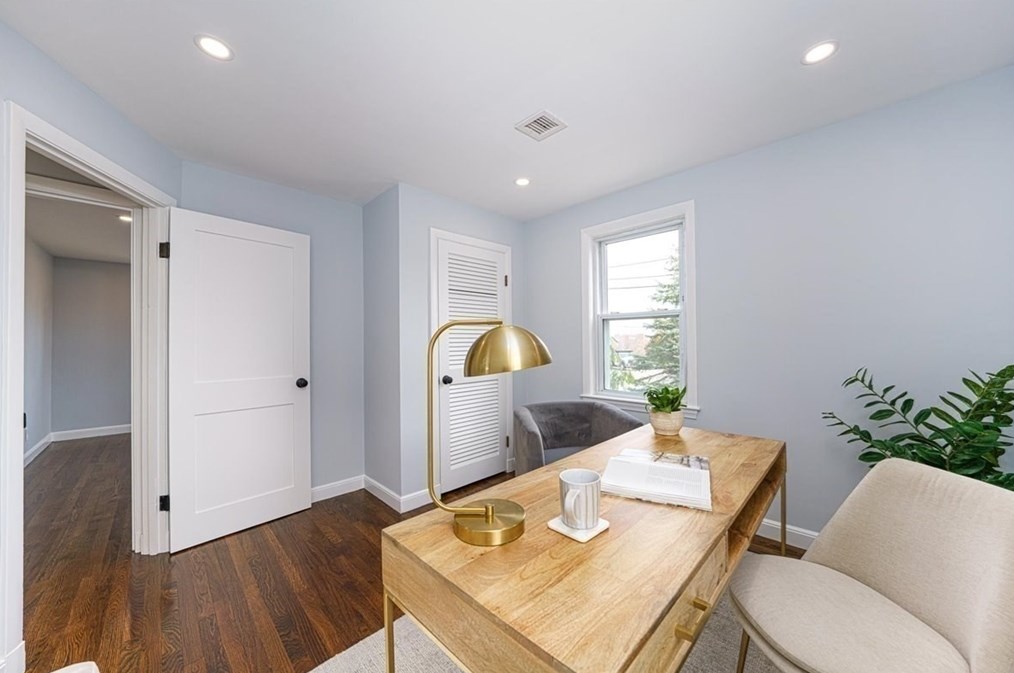 234 Riverside Dr, Dedham MA  02026-6931 exterior