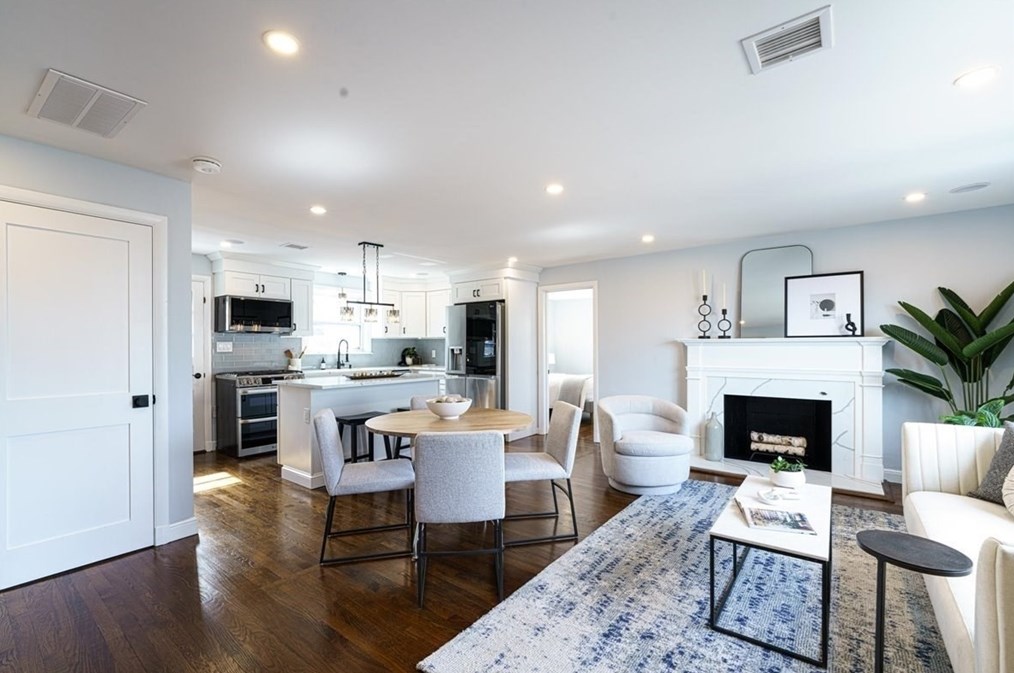 234 Riverside Dr, Dedham MA  02026-6931 exterior