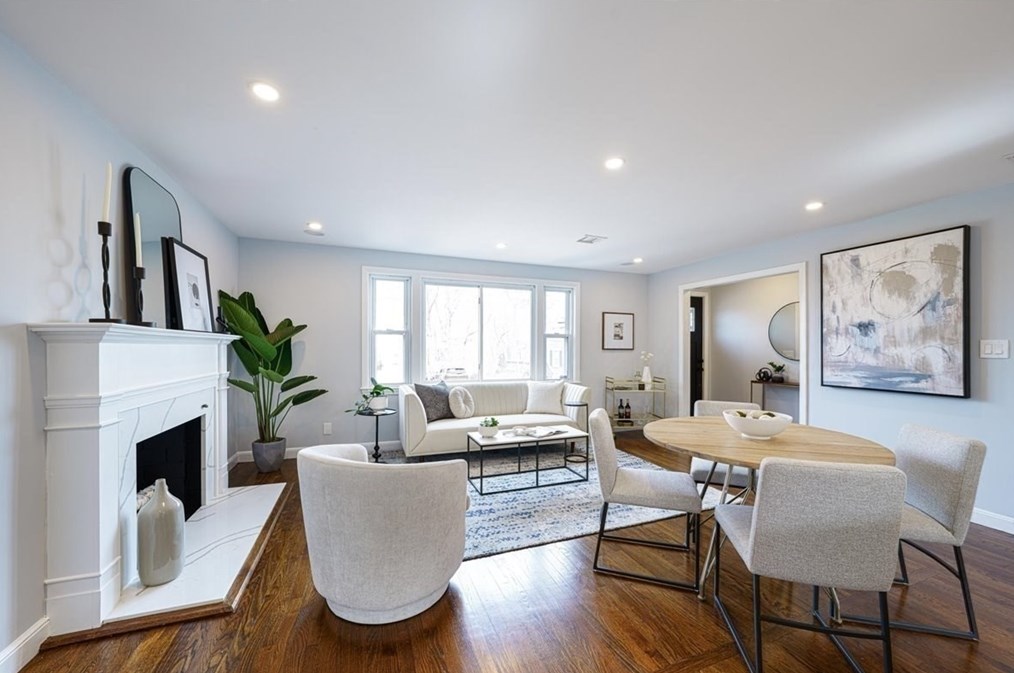 234 Riverside Dr, Dedham MA  02026-6931 exterior