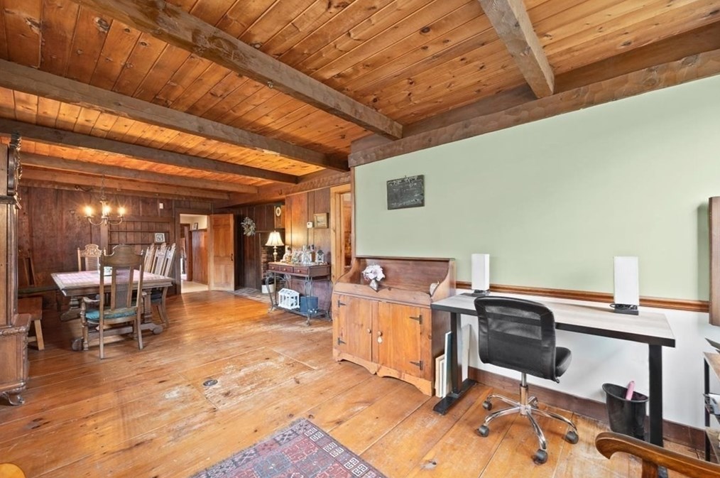 355 Pleasant St, Raynham MA  02767-1673 exterior