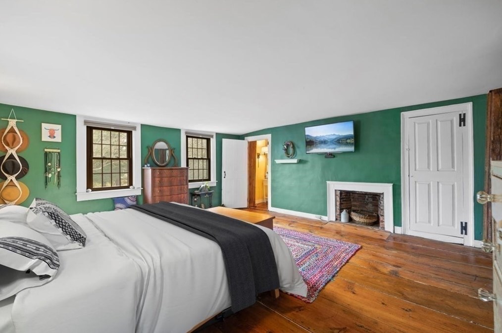 355 Pleasant St, Raynham MA  02767-1673 exterior