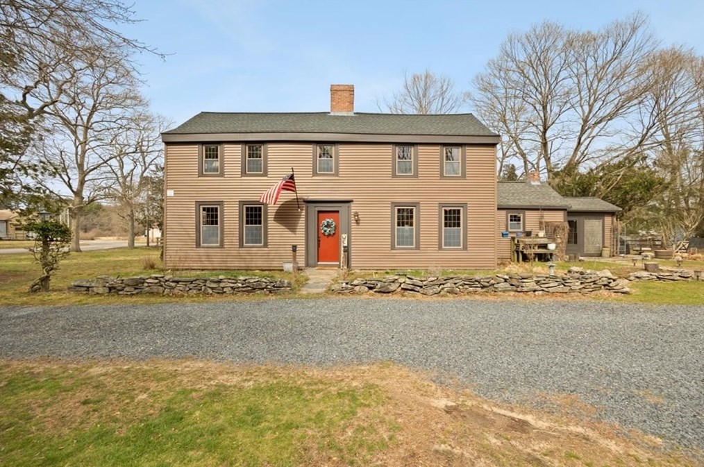 355 Pleasant St, Raynham MA  02767-1673 exterior