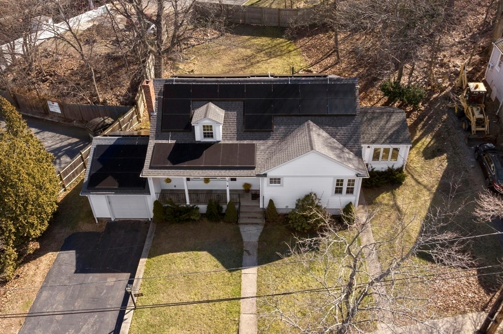 58 Faxon Ln, Quincy, MA 02169