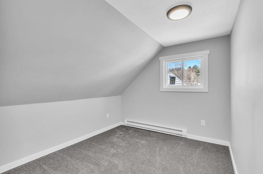 28 Old Depot Rd, Oxford MA  01540-1244 exterior