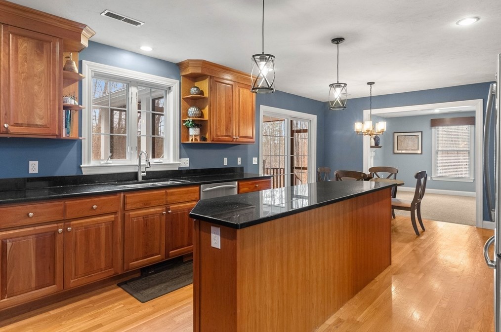 7 Corinthian Way, Haverhill MA  01833-2528 exterior