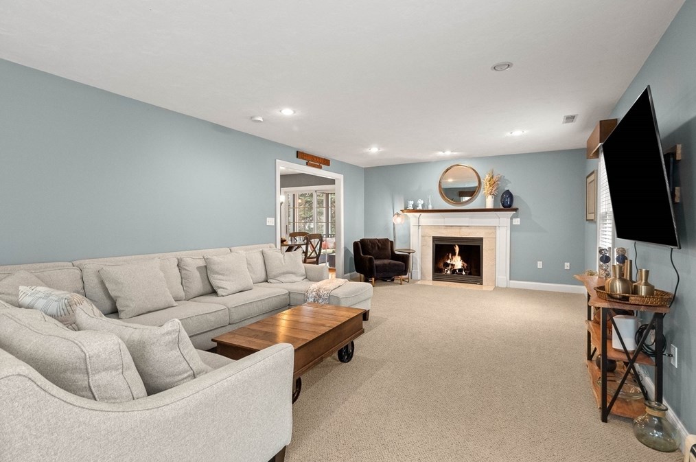 7 Corinthian Way, Haverhill MA  01833-2528 exterior