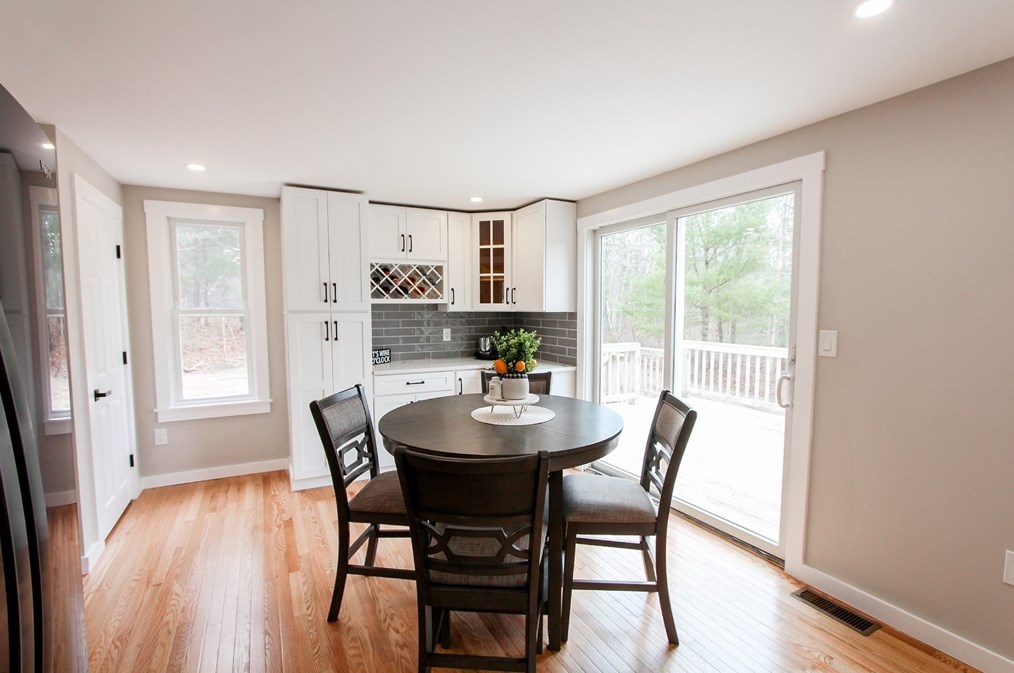 129 Deerfoot Cir, Mashpee MA  02649-2440 exterior