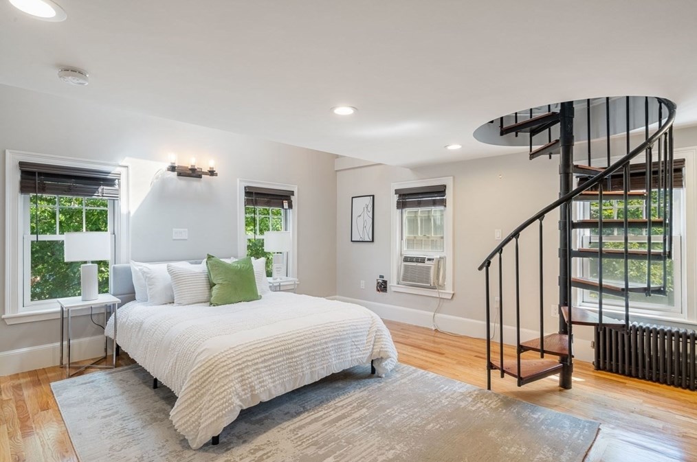 1 Pine St, Cambridge MA  02139-3513 exterior