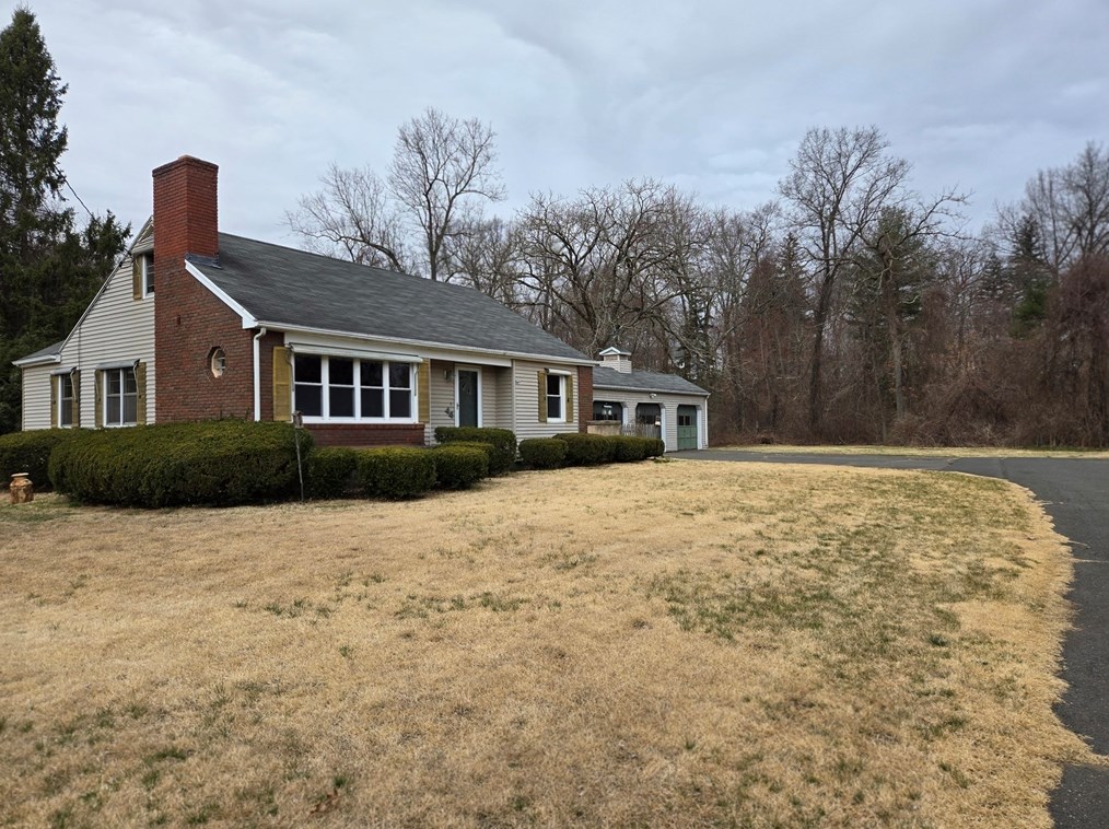 44 Floral Ave, Montgomery, MA 01085