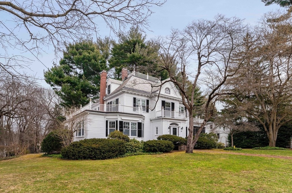 47 Hancock Ave, Newton MA 02459-1746 exterior