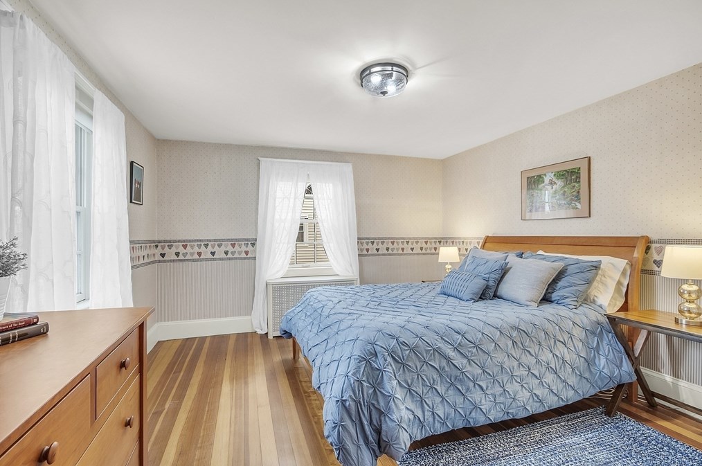 9 Carlisle St, Andover MA 01810-1423 exterior