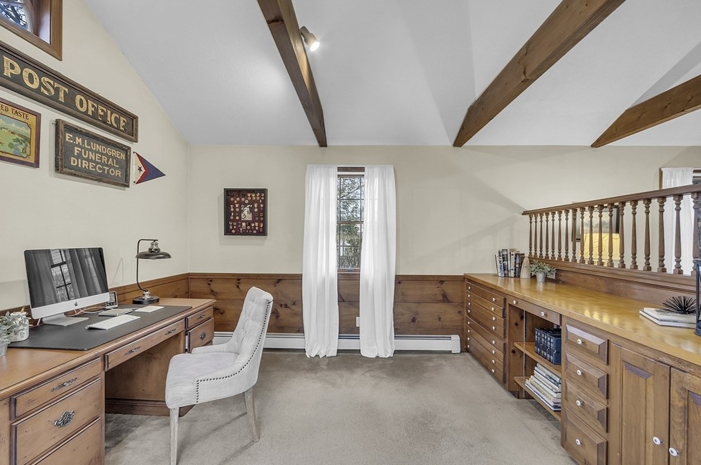 9 Carlisle St, Andover MA 01810-1423 exterior